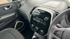 Renault Captur 0.9 TCE 90 Play 5dr Petrol Hatchback